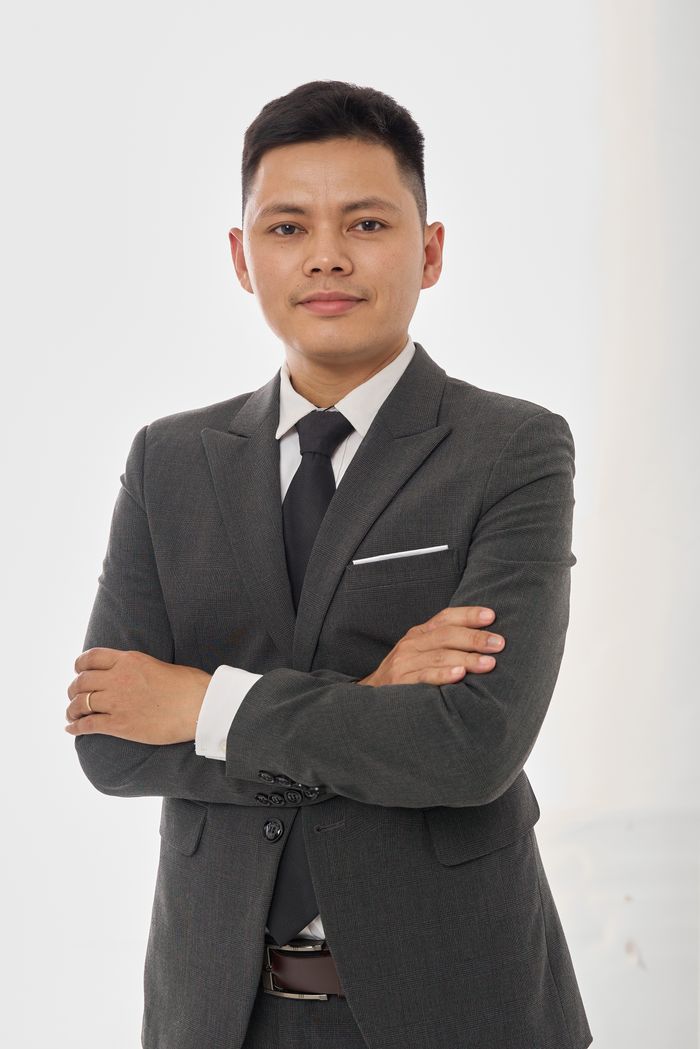 Marcus Bellweather, Marketing Director